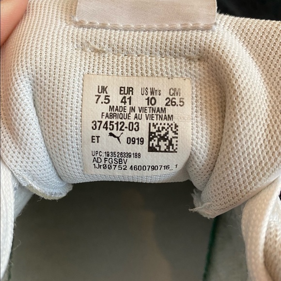 Puma Sneakers size 10 - Picture 4 of 6